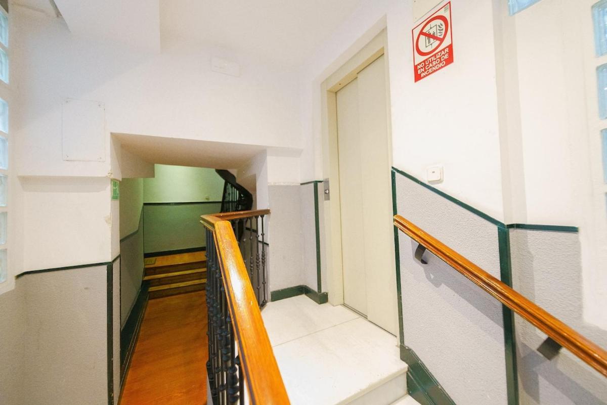 Exclusive Temporary Flat With Balconies Temporal Afi332d *