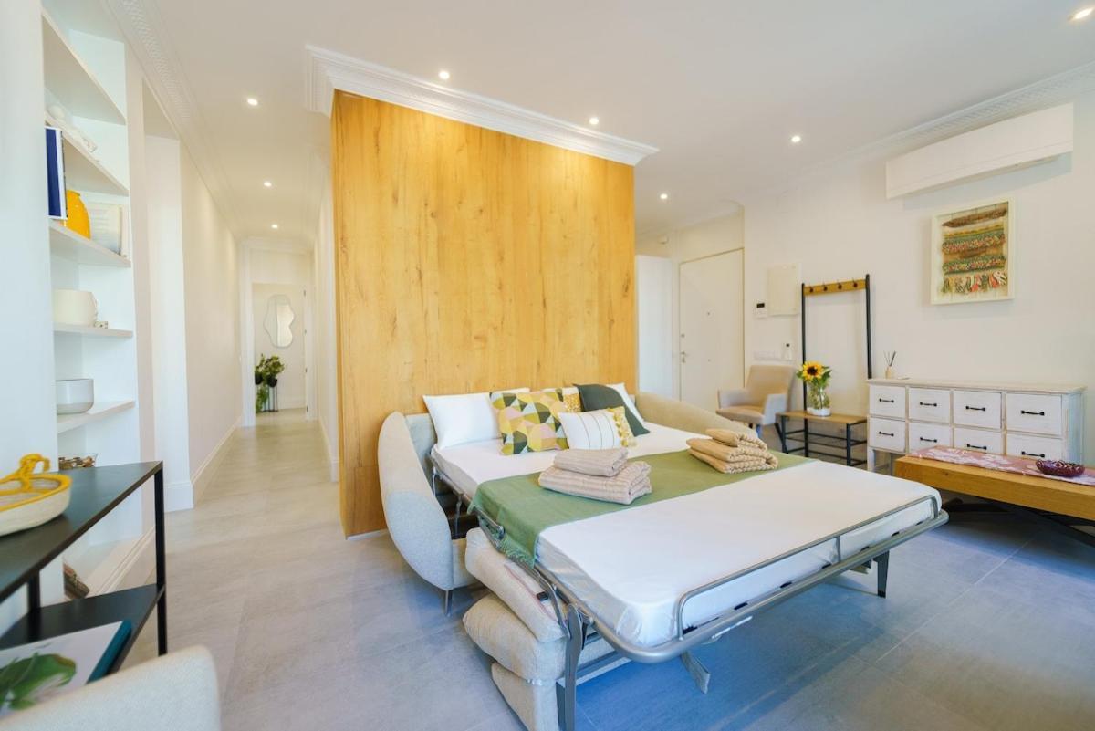 Exclusive Temporary Flat With Balconies Temporal Afi332d * Madrid