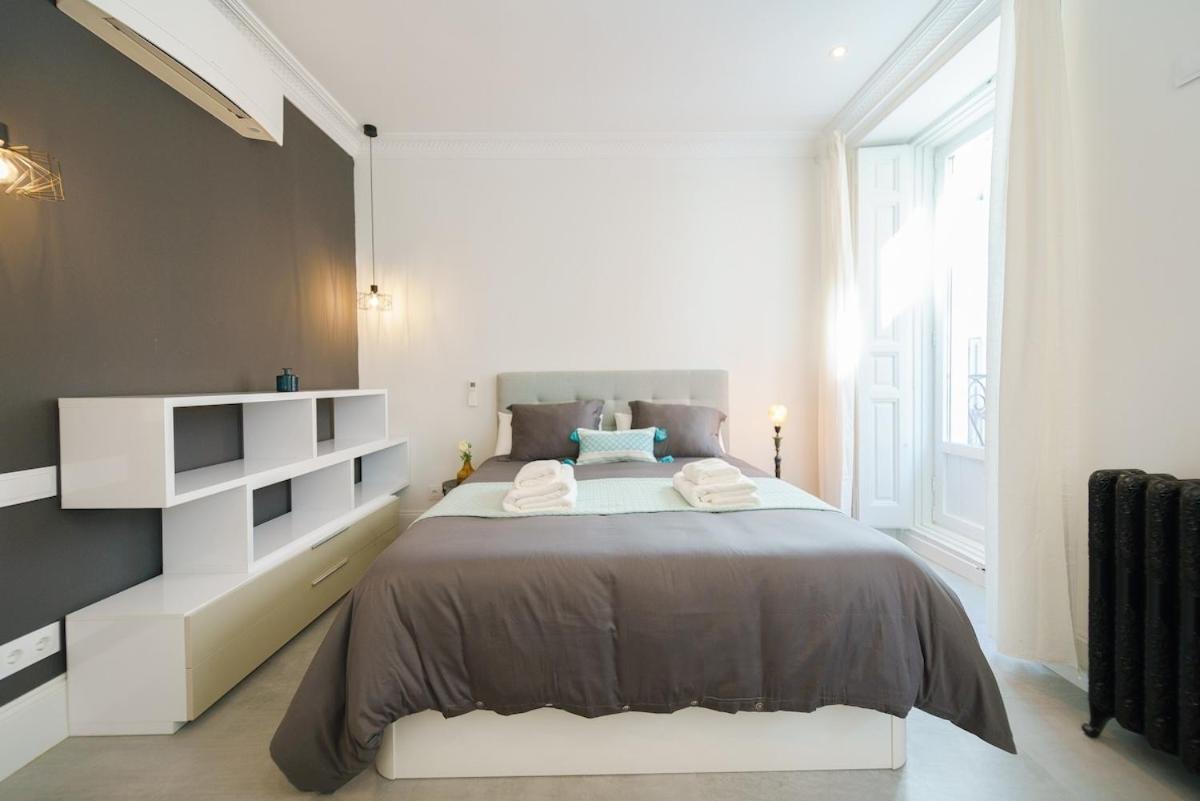 Exclusive Temporary Flat With Balconies Temporal Afi332d