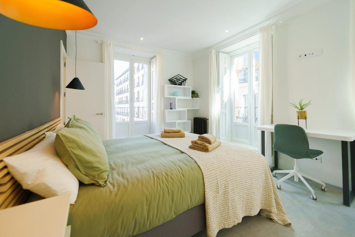 Exclusive Temporary Flat With Balconies Temporal Afi332d