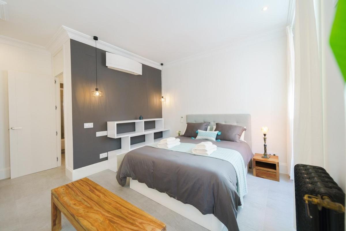 Exclusive Temporary Flat With Balconies Temporal Afi332d Apartamento
