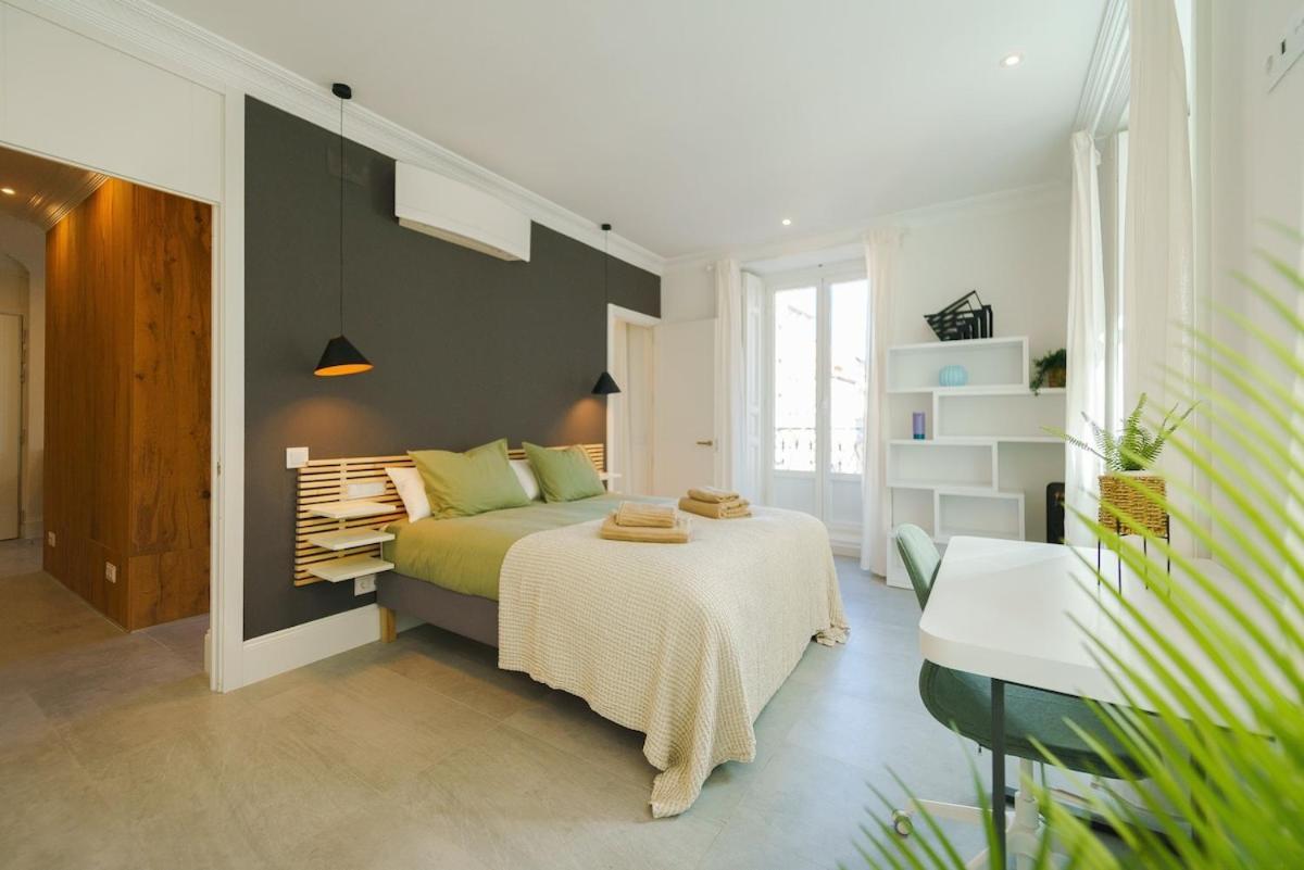 Exclusive Temporary Flat With Balconies Temporal Afi332d Apartamento