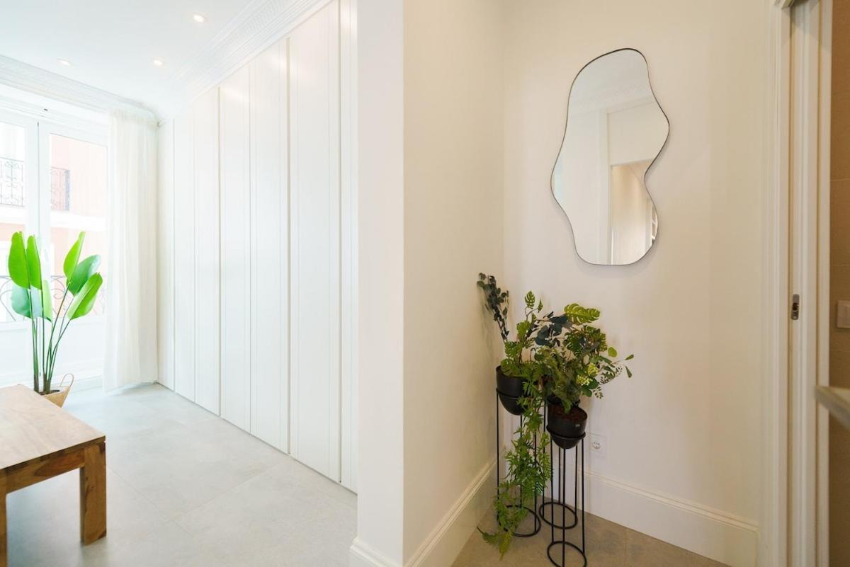 Exclusive Temporary Flat With Balconies Temporal Afi332d Apartamento *